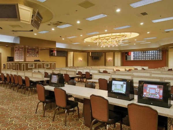 Sam's Town Hotel And Gambling Hall image 8